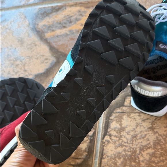 Saucony Aqua and Black Athletic Shoes - Picture 5 of 5